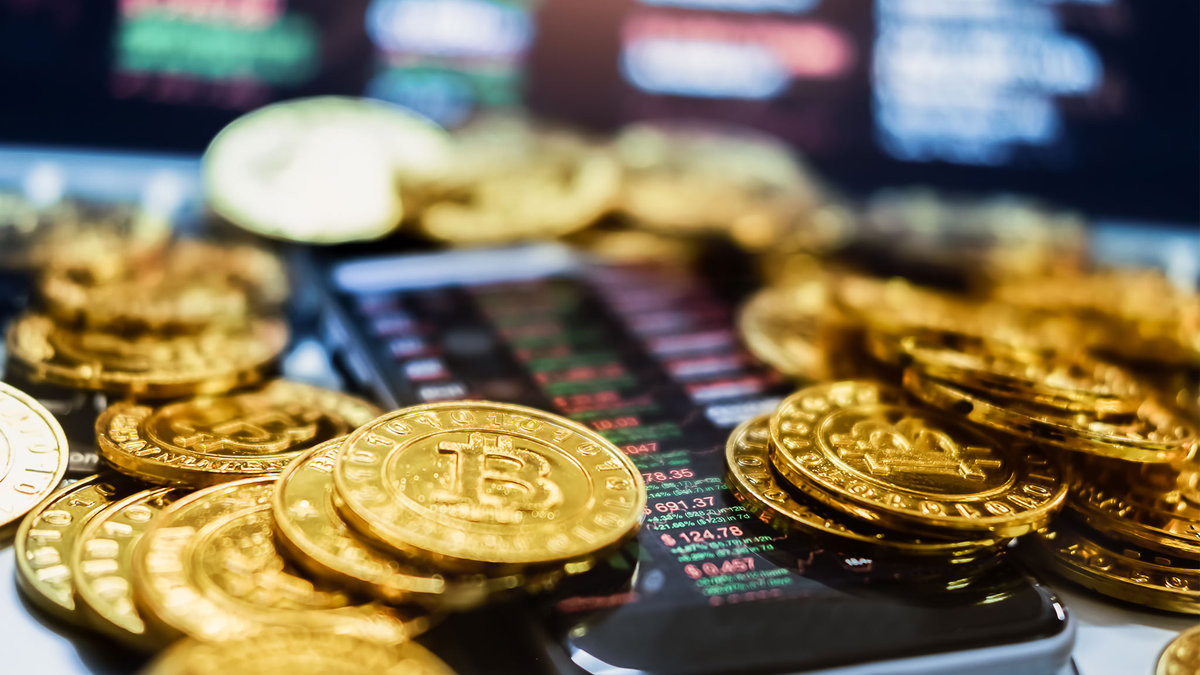 Bitcoin-Aktien-Diese-Unternehmen-profitieren-vom-Krypto-Boom-Investitionen-in-1200x675-5b1a9af79303c6dc - Tokenhell