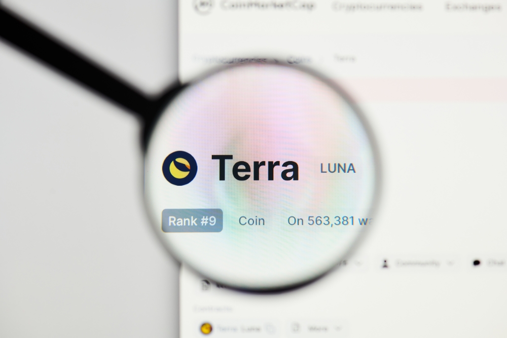 Milan,,Italy,-,January,11,,2022:,Terra,-,Luna,Website's - Tokenhell
