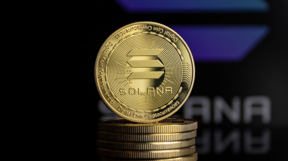 Munich,,Germany;,January,17,,2022:,Solana,Coin,In,Front,Of - Tokenhell