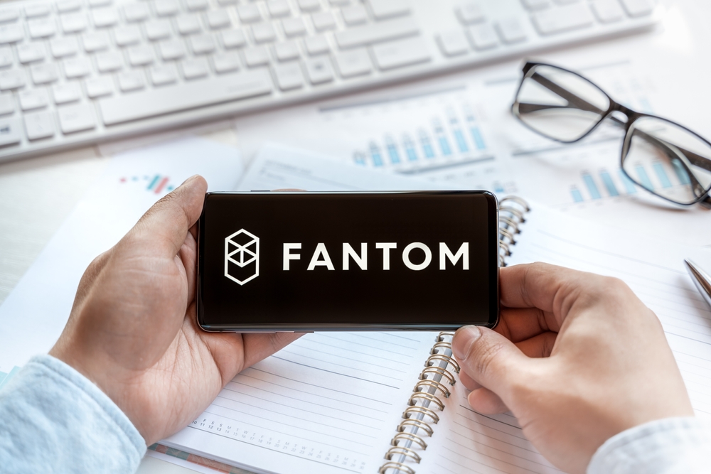 Logo,Of,Fantom,Coin,In,Tablet.,Cryptocurrency,Ftm,Token.,Trading - Tokenhell