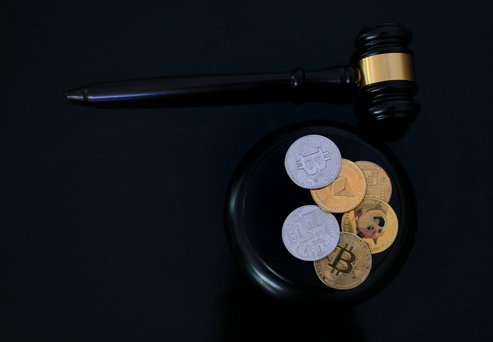 featured image crypto law - Tokenhell