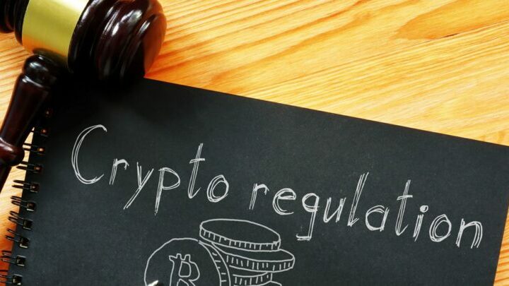 shutterstock-crypto-regulation-780x405-1-720x405 - Tokenhell