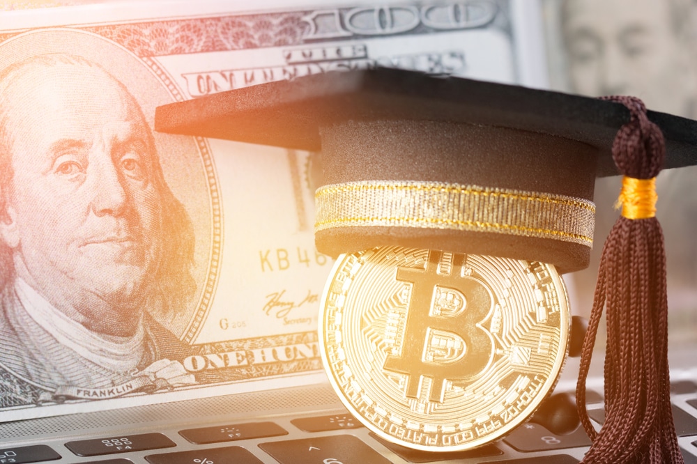 InternationalGraduationCapOnBitcoinCryptocurrencyAndBlurForeignMoney - Tokenhell El Salvador Launching Bitcoin Diploma Program on Open-Source