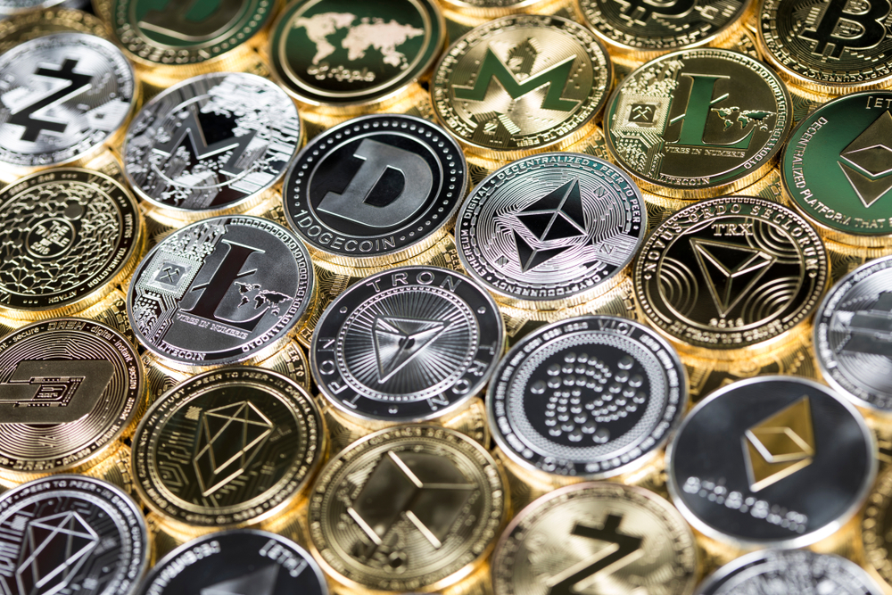 Bitcoin,Gold,Coin,,Cryptocurrency,Concept,,Virtual,Currency,Background - Tokenhell