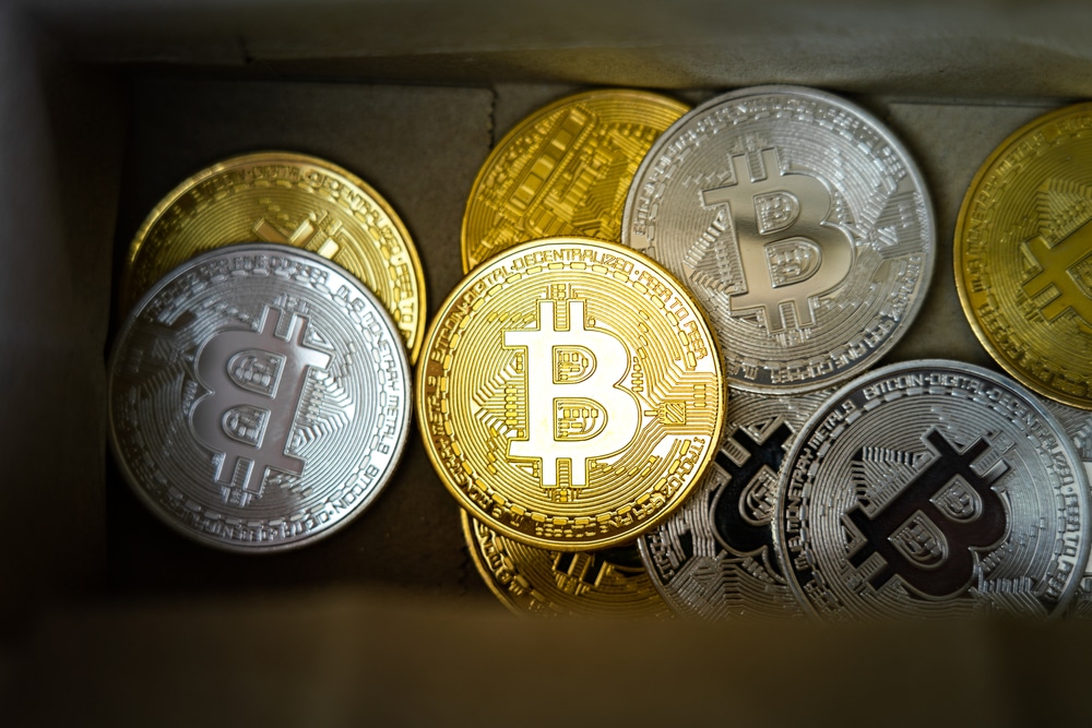 Many,Coins,Of,Bitcoin,(btc,,Xbt),Both,Golden,And,Silver - Tokenhell