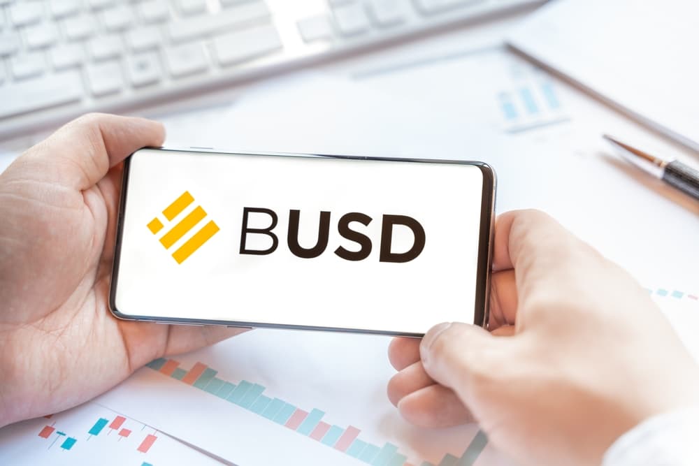 Logo,Of,Busd,binance,Usd,In,Tablet.,Cryptocurrency,Stable,Coin,,Token. - Tokenhell
