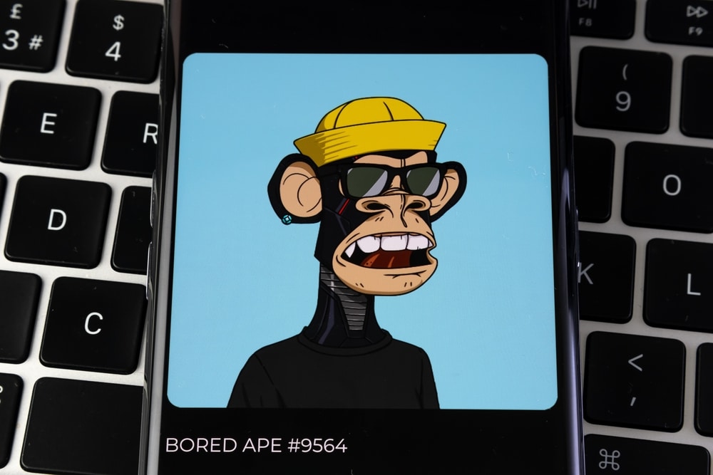 BoredApe9564SeenOnSmartphoneBoredApeYachtClub - Tokenhell CryptoPunk Purchased for Record $24M in 2022 Resold as NFT Prices Plummet