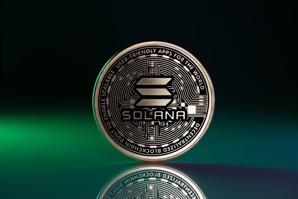 Solana,Sol,Physical,Coin,Placed,On,Reflective,Surface,And,Lit - Tokenhell