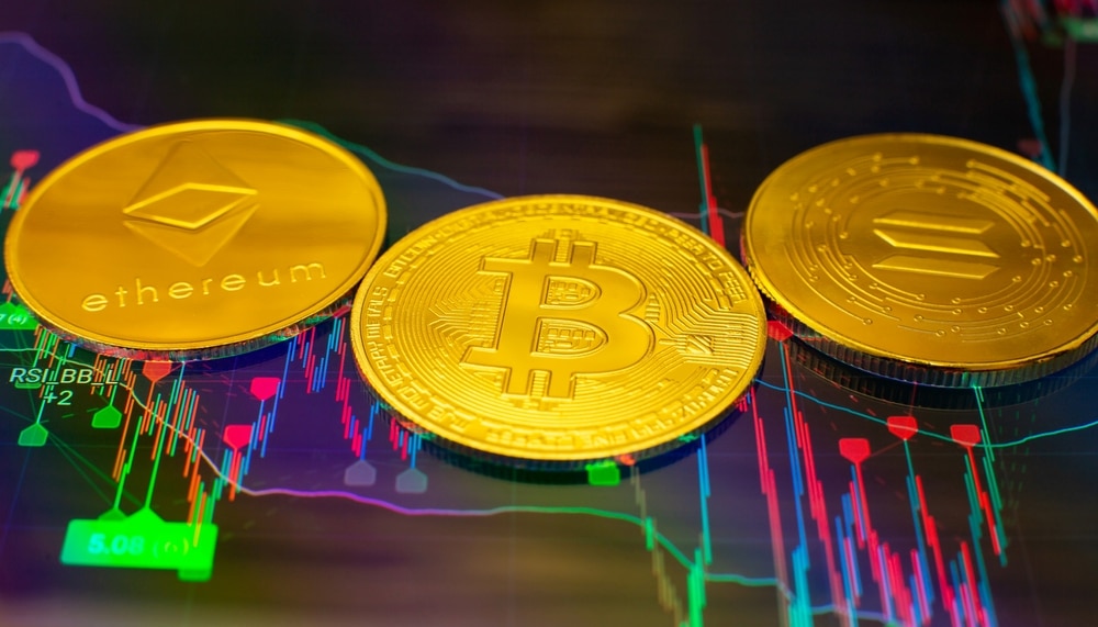 CandleStickGraphChartAndDigitalBackgroundgoldenCoinWithIcon - Tokenhell Price Analysis August 27th, 2024 - BTC, TON, ETH, SOL, and BNB