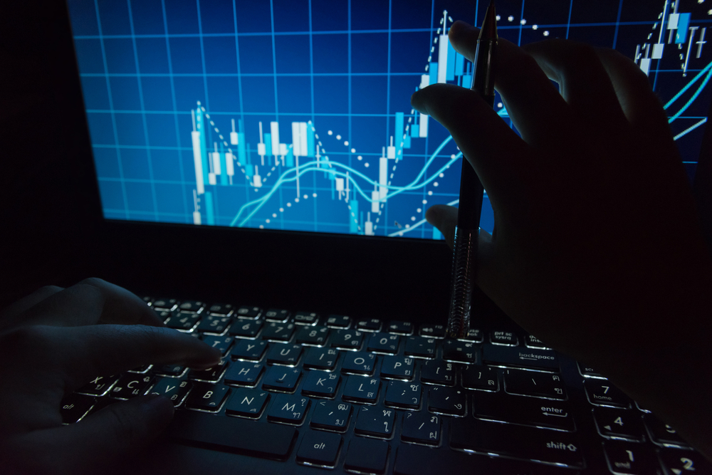 Stock,Market,And,Fintech,Concept.,Selective,Focus,On,Pen,, - Tokenhell